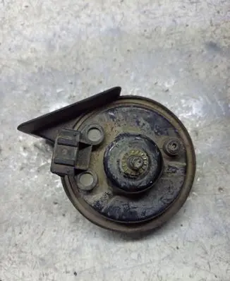 Volkswagen PASSAT B5.5 Horn signal