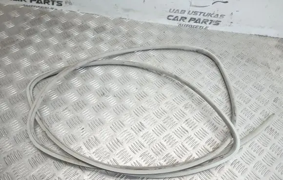 Nissan Qashqai+2 Sunroof sealing rubber 