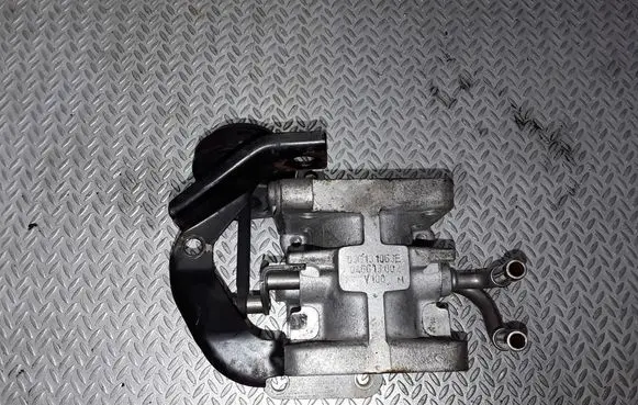 Skoda Octavia Mk2 (1Z) Engine shut-off valve 03G131063E