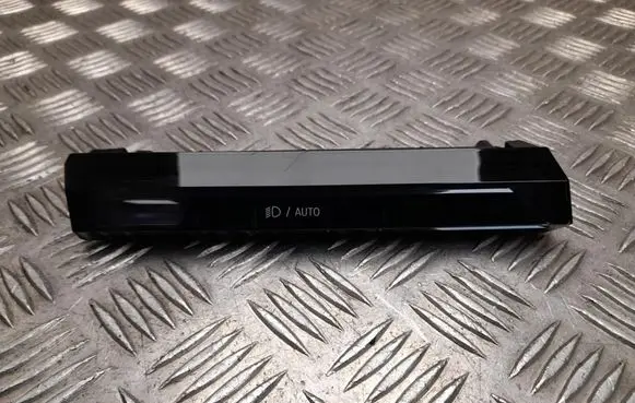 BMW 5 G60 G61 Light switch 5B562D4