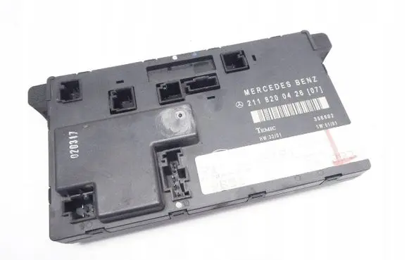 Mercedes-Benz E W211 Door control unit/module 2118200426