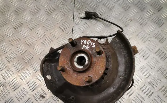 Toyota Yaris Front wheel hub