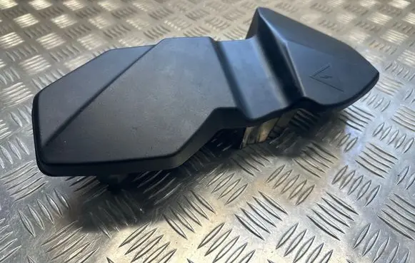 BMW 3 G20 G21 Fuse box cover 8599279 58650910