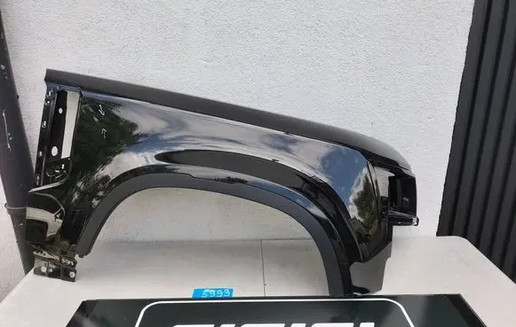 Land Rover Defender Fender