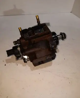 Renault Espace III Fuel injection high pressure pump 0281002381 8200010076