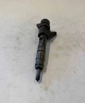 Nissan Primera Fuel injector 0445110110b
