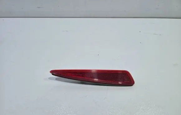 Toyota Auris E180 Rear tail light reflector E9026761