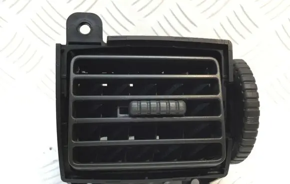 Nissan X-Trail T30 Dashboard side air vent grill/cover trim 68761EQ000