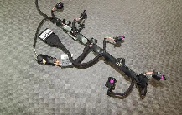 Audi Q5 SQ5 Fuel injector wires 06L971627K