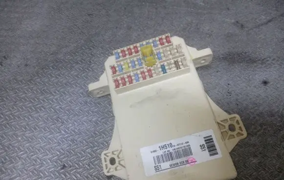 KIA Ceed Fuse module 919501H510 919502H500