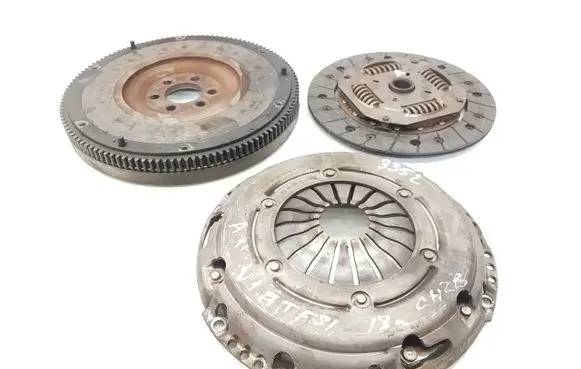 Audi A1 Clutch set kit 04C105269E