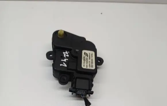 Ford Galaxy Air flap motor/actuator 7M3907511A YM2H19E694BA D215001