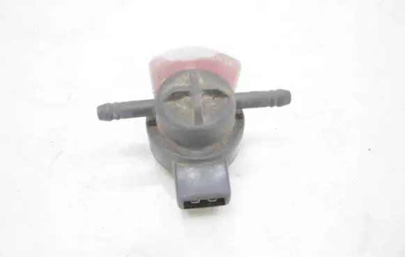Audi 80 90 B3 Vacuum valve 171919625