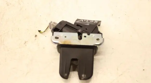 Audi A4 S4 B8 8K Loading door lock 4F5827505D