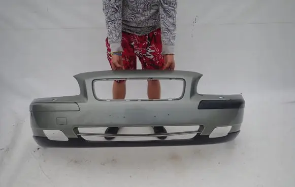 Volvo V70 Front bumper