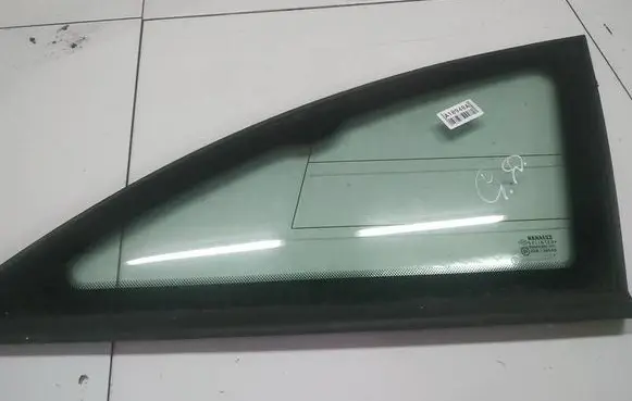Renault Laguna II Rear side window AS2
