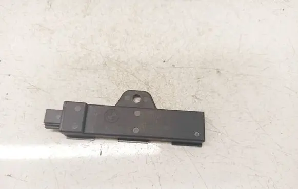 BMW 3 F30 F35 F31 Antenna control unit 9220832 6520922083202