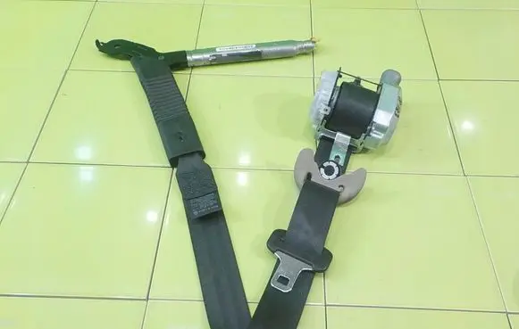 Hyundai Santa Fe Front seatbelt 888202W200 BEZPIECZENSTWA
