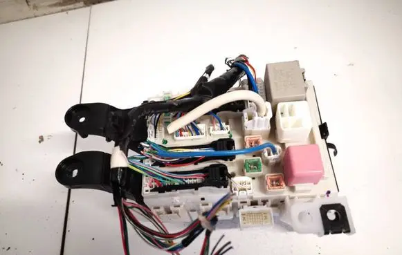 Toyota Corolla E140 E150 Fuse box set 8273012380 82730-12380