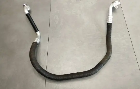 Audi A5 Sportback 8TA Air conditioning (A/C) pipe/hose 8T0260701M