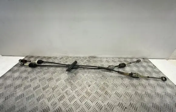 Gear shift cable linkage