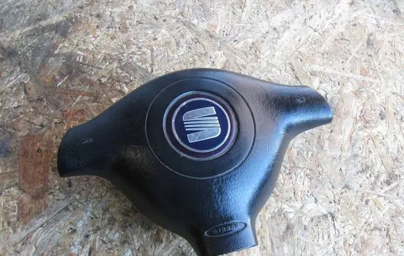 Seat Leon (1M) Steering wheel airbag 1M0880201D