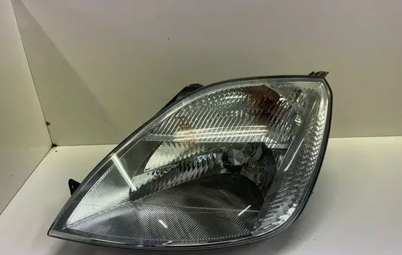 Ford Fiesta Headlight/headlamp
