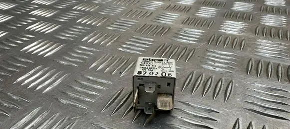 Audi A6 S6 C6 4F Other relay 8D0951253