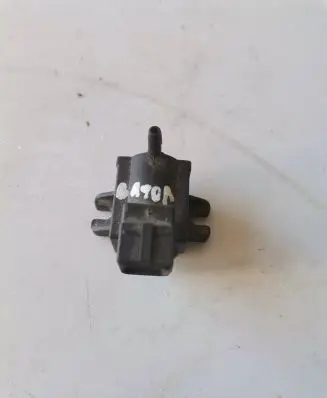 Volvo S60 EGR valve cooler 31219977 70261300 14T022