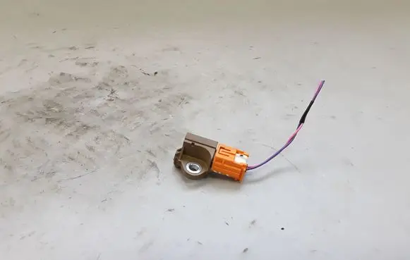 Mazda 6 Airbag deployment crash/impact sensor KD4557KC0 K0273062613