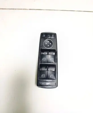 Mercedes-Benz C W204 Electric window control switch A2049055302 10021550