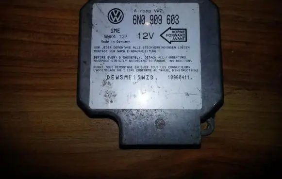 Volkswagen Polo III 6N 6N2 6NF Airbag control unit/module 6N0909603 5WK4137