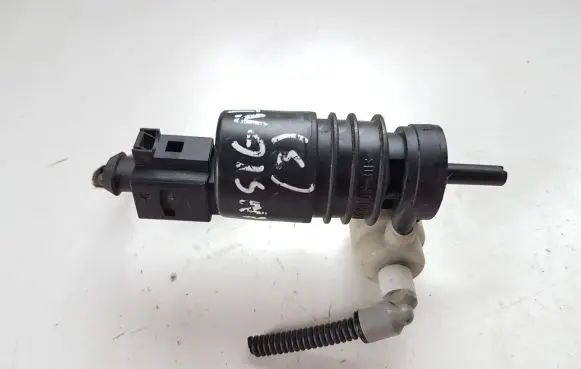 Opel Insignia A Windscreen/windshield washer pump 13250357 3240117
