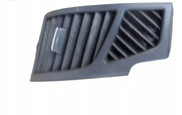 BMW 1 E81 E87 Dashboard side air vent grill/cover trim 7059188
