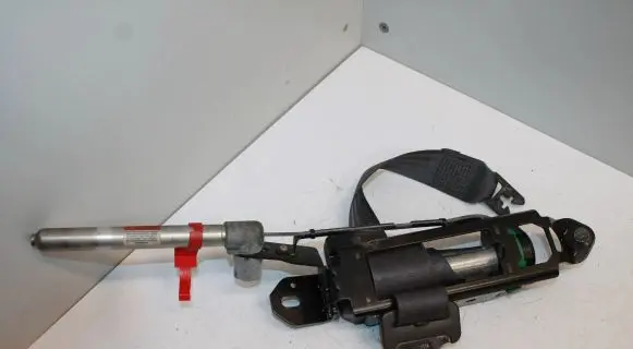 Volvo V70 Front seatbelt 8626240