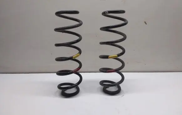 Toyota Prius (XW50) Rear coil spring
