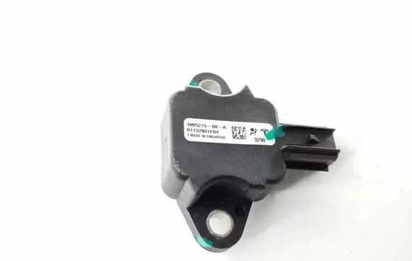 Tesla Model S Airbag deployment crash/impact sensor 100527500A