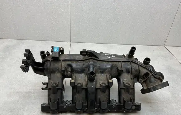 Opel Zafira C Intake manifold 55573171