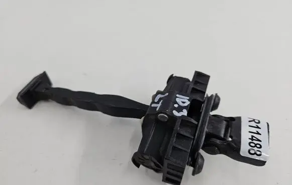 Cupra Born Rear door check strap stopper