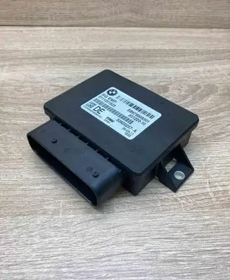 BMW 5 F10 F11 Hand brake control module 6799083 23122010