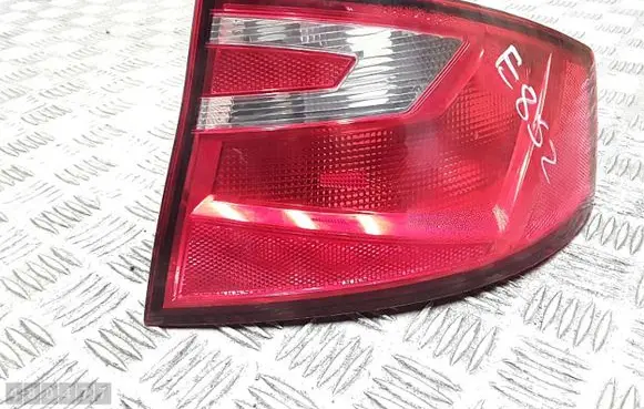 Seat Toledo IV (NH) Rear/tail lights e86375