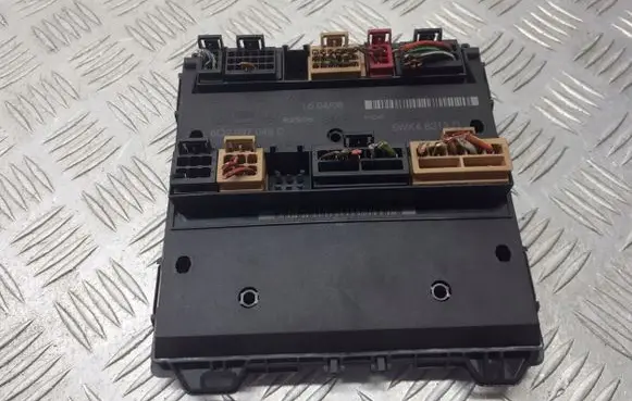 Volkswagen Polo IV 9N3 Central body control module 6Q2937049D