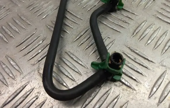 Ford C-MAX II Fuel line pipe