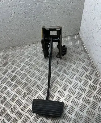 Land Rover Freelander Brake pedal 