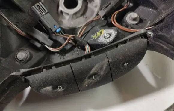 Opel Zafira A Steering wheel buttons/switches 