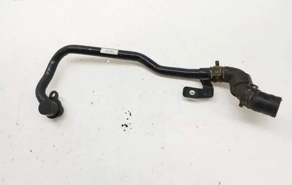 Volkswagen PASSAT B8 Engine coolant pipe/hose 04L121065AJ 5Q0122073H V100