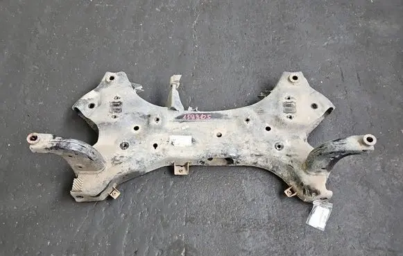 Hyundai i30 Front axle beam 62401G4AA0 IMPRK1588105