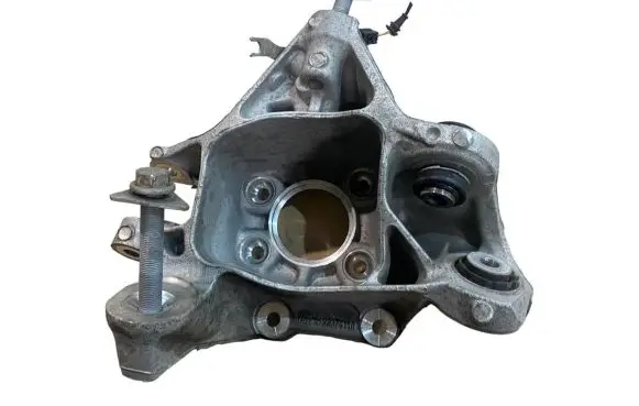 Rear wheel hub spindle/knuckle