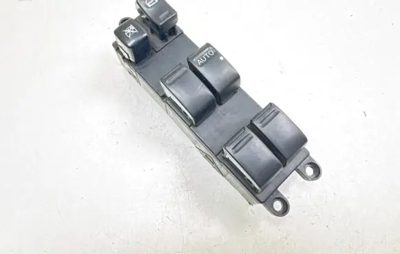 Nissan X-Trail T30 Electric window control switch