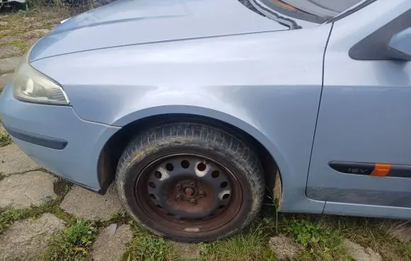 Renault Laguna II Fender